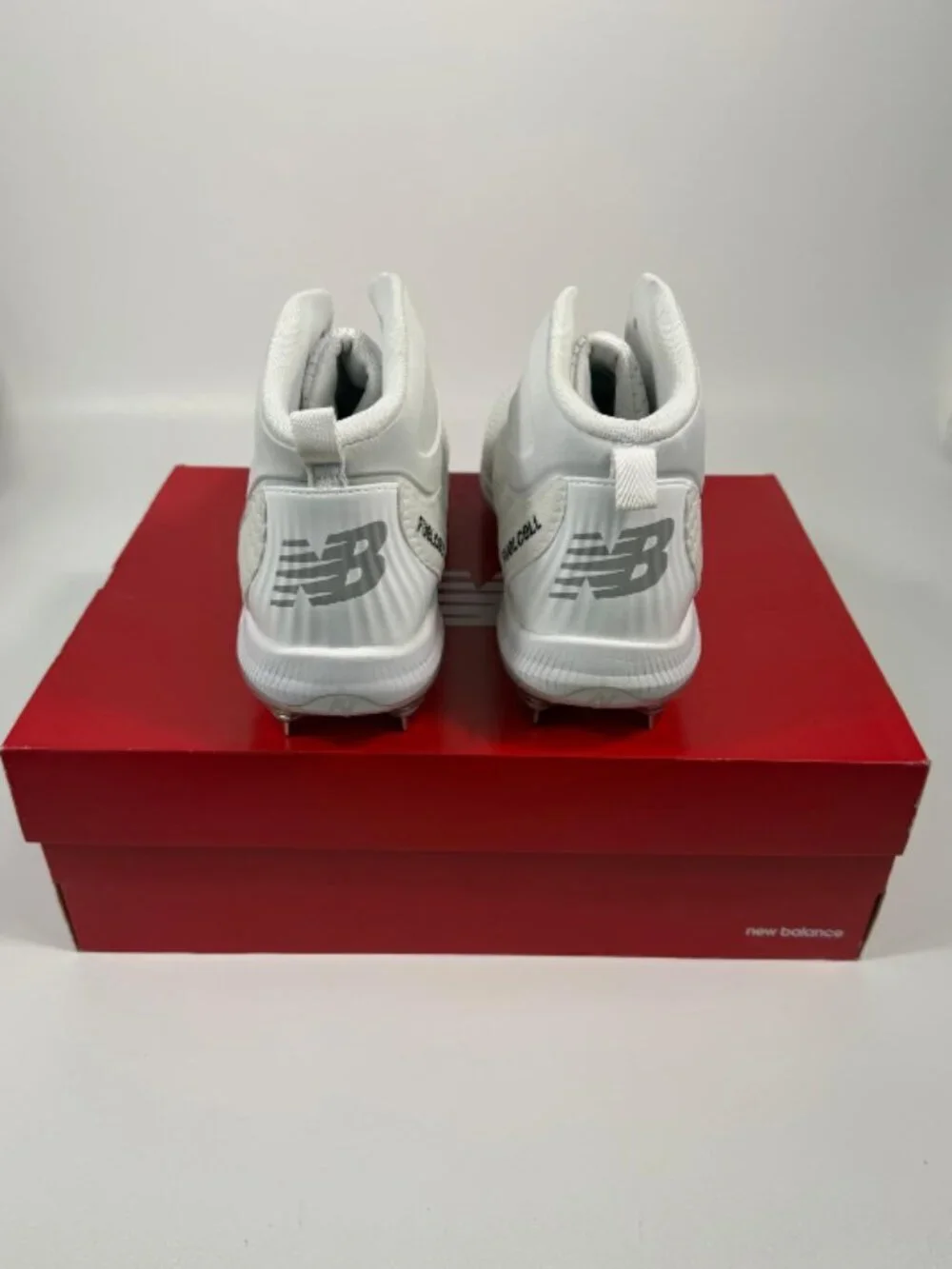 New Balance Men's FuelCell 4040 V7 Mid-Metal 16